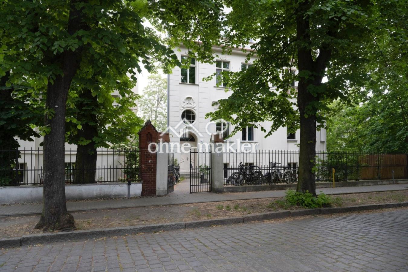 Straßenansicht