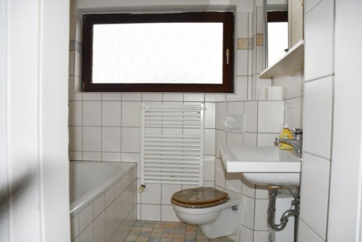 Wohnung OG: Tageslichtbad