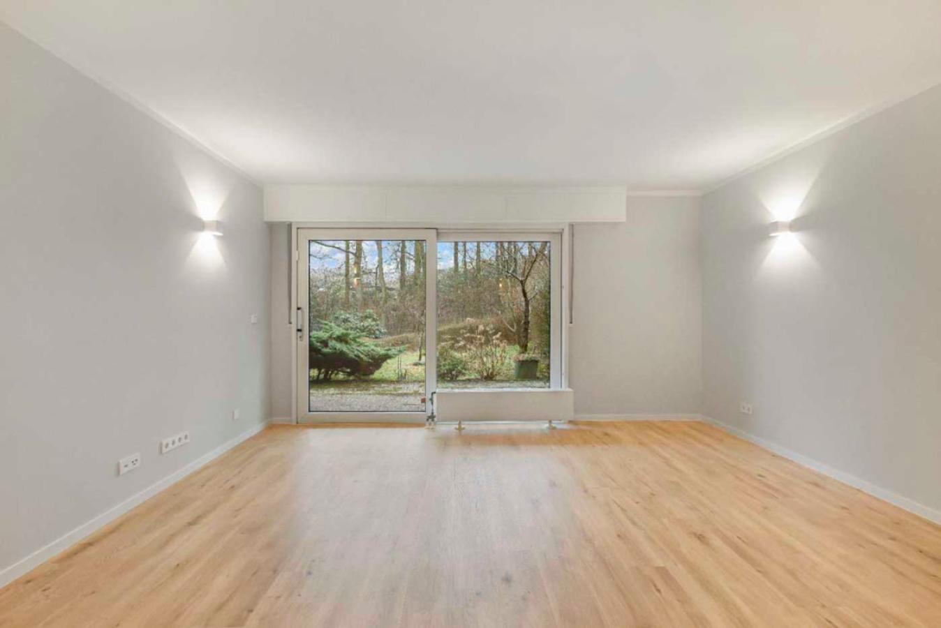 Wohnzimmer mit Terrasse