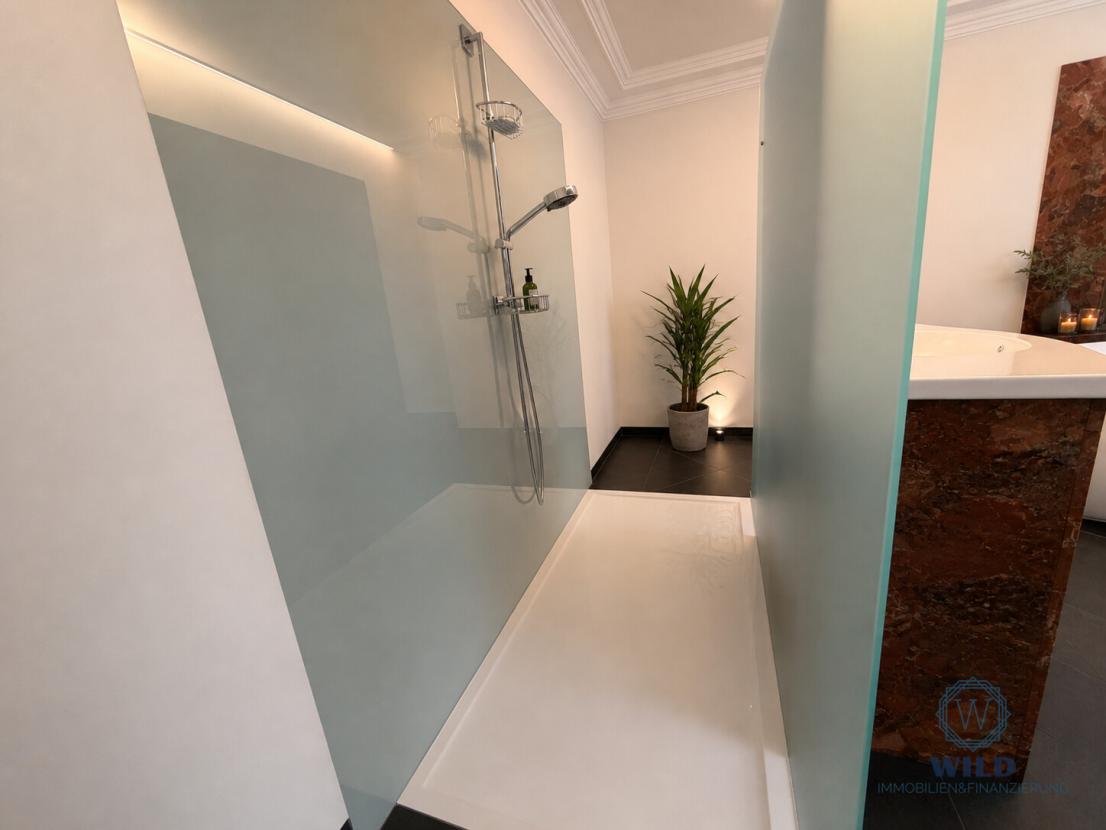 Maisonette-Dusche