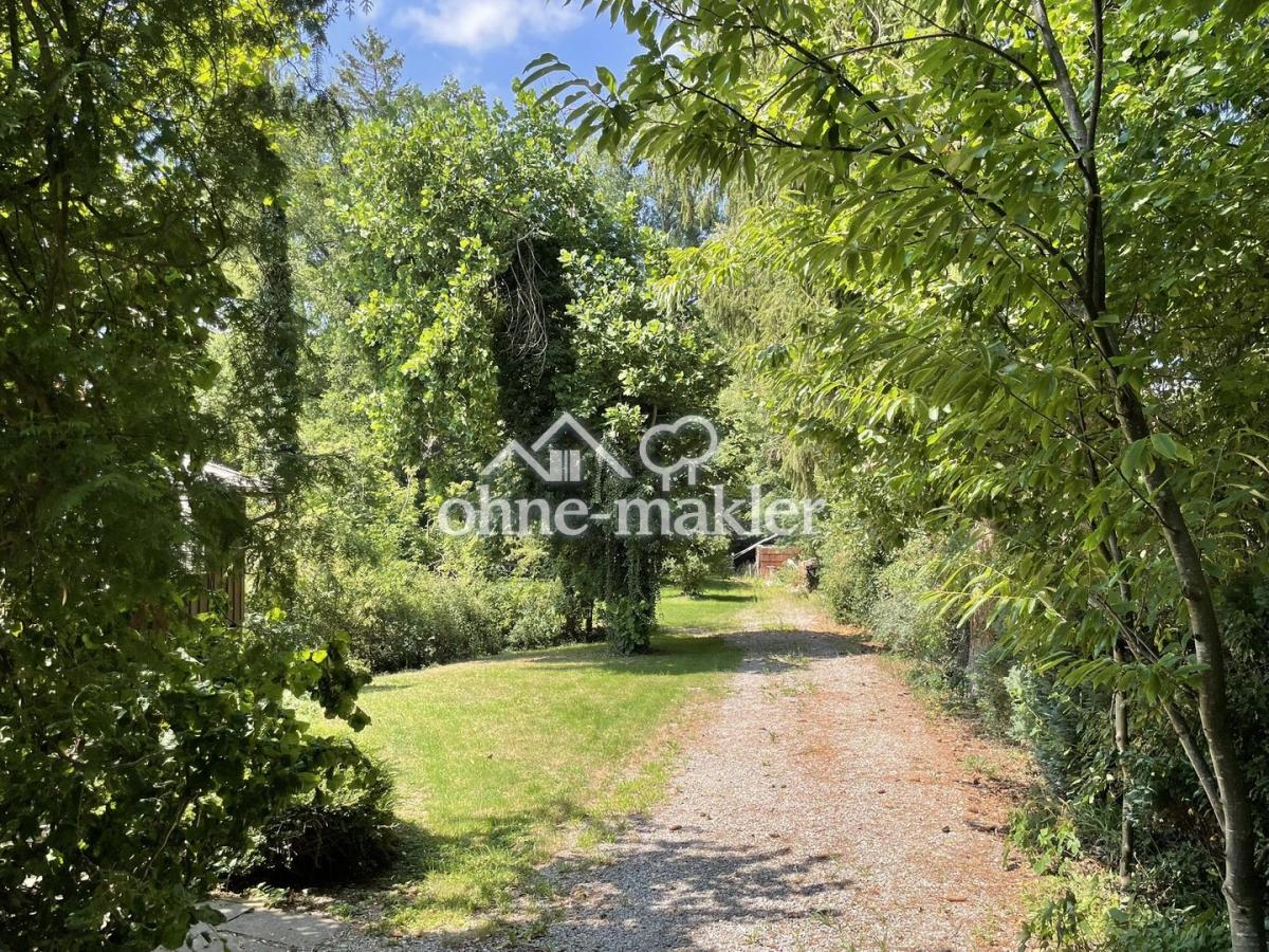 Gartenblick von Einfahrt