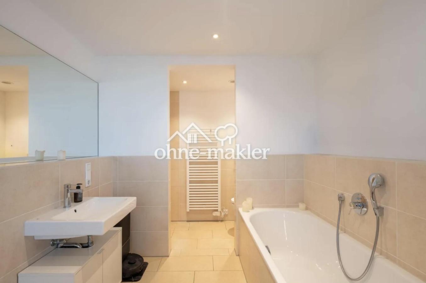 Badewanne, Dusche, WC