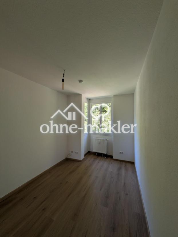Kinderzimmer / Büro.