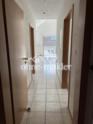 Blick auf Flur von Wohnungstür