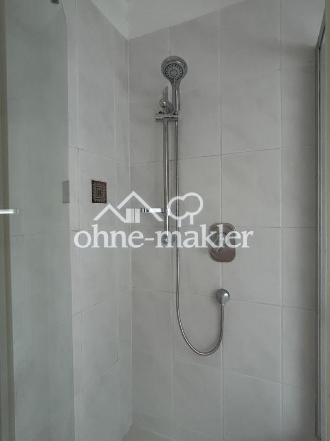 Dusche linksseitig
