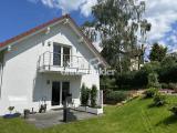 Außenansicht mit Balkon