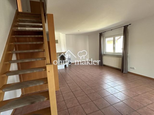 EG Wohnzimmer mit Treppe