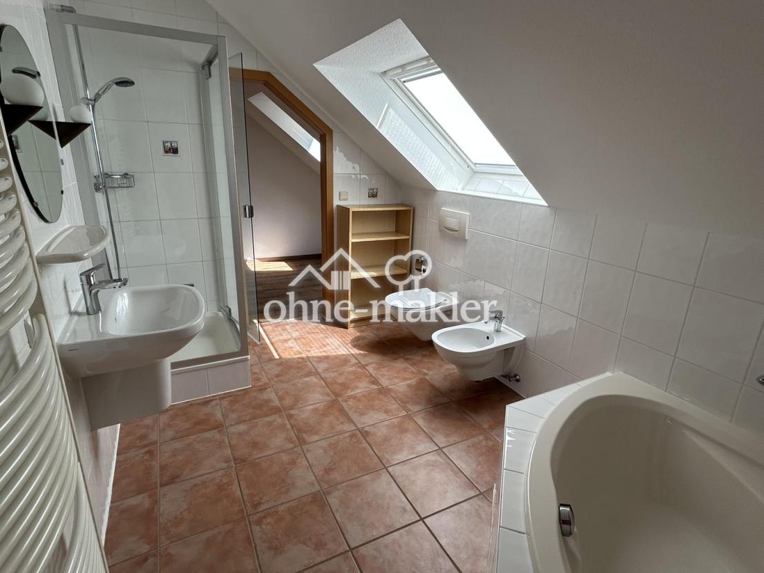 OGBad m.Badewanne,Bidet,Dusche
