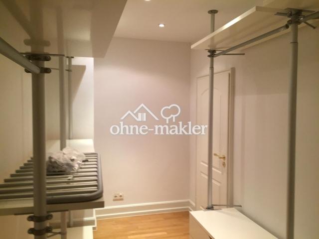 Begehbarer Schrank
