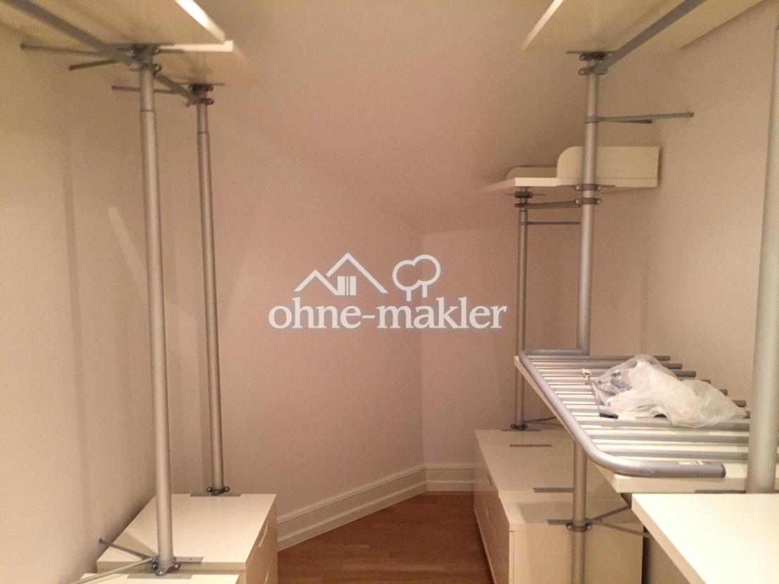 Begehbarer Schrank