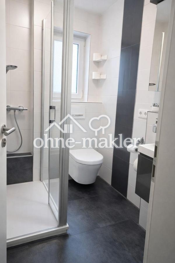 Modernes Duschbad EG