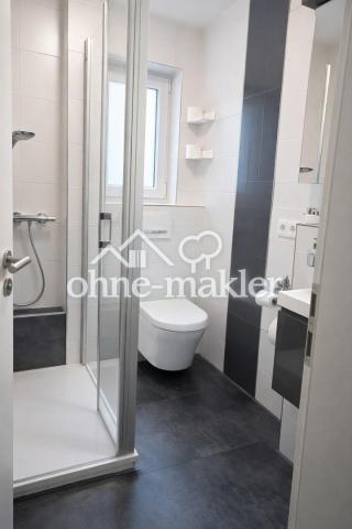 Modernes Duschbad EG