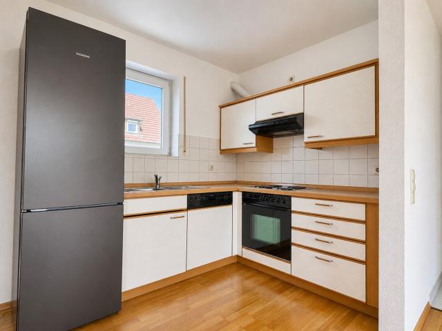 Einbauküche mit Siemens-Kühlschrank