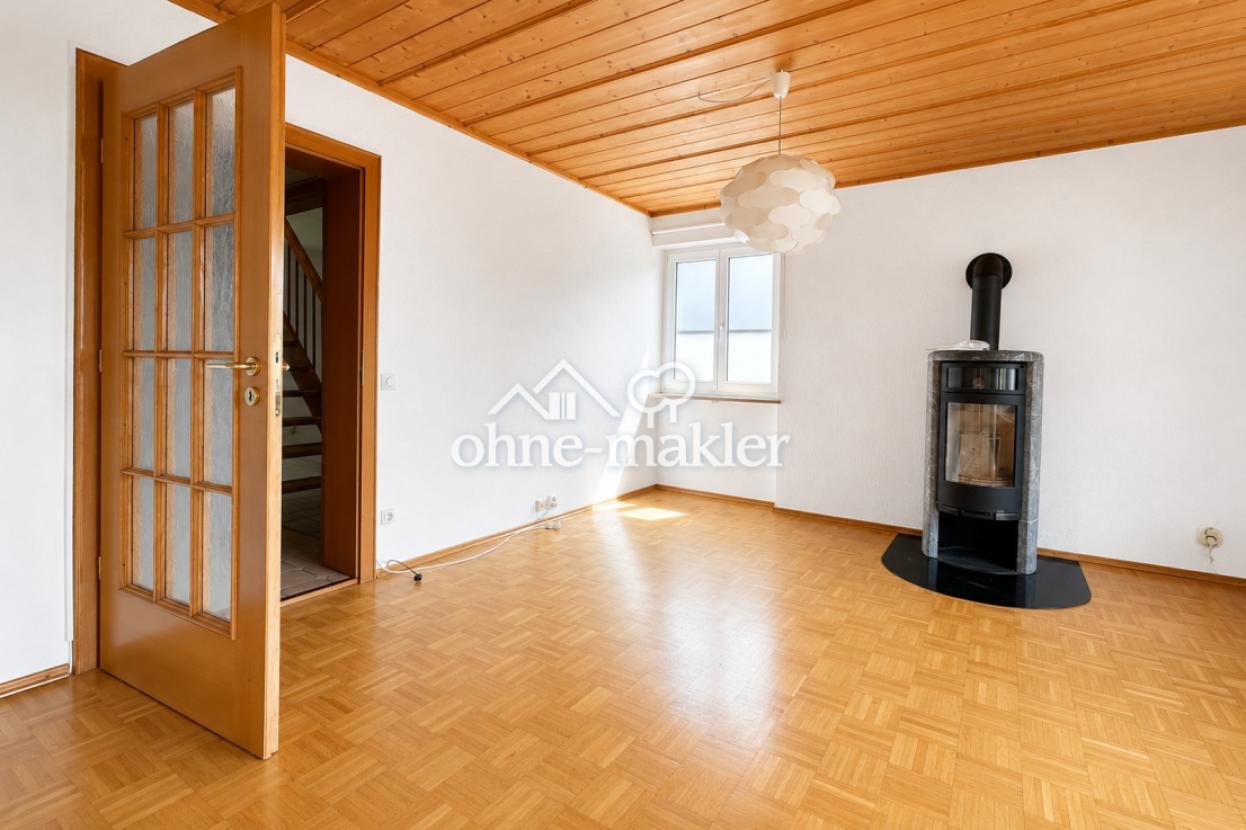 Wohnzimmer mit Kamin