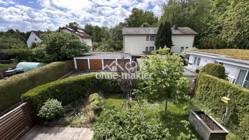 Garagen im Hof