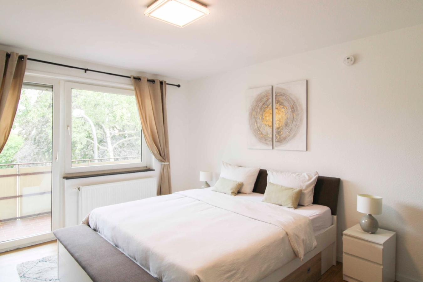 Schlafzimmer (1)