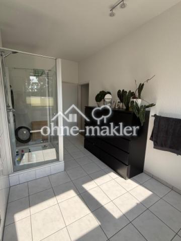 großzügiges Badezimmer