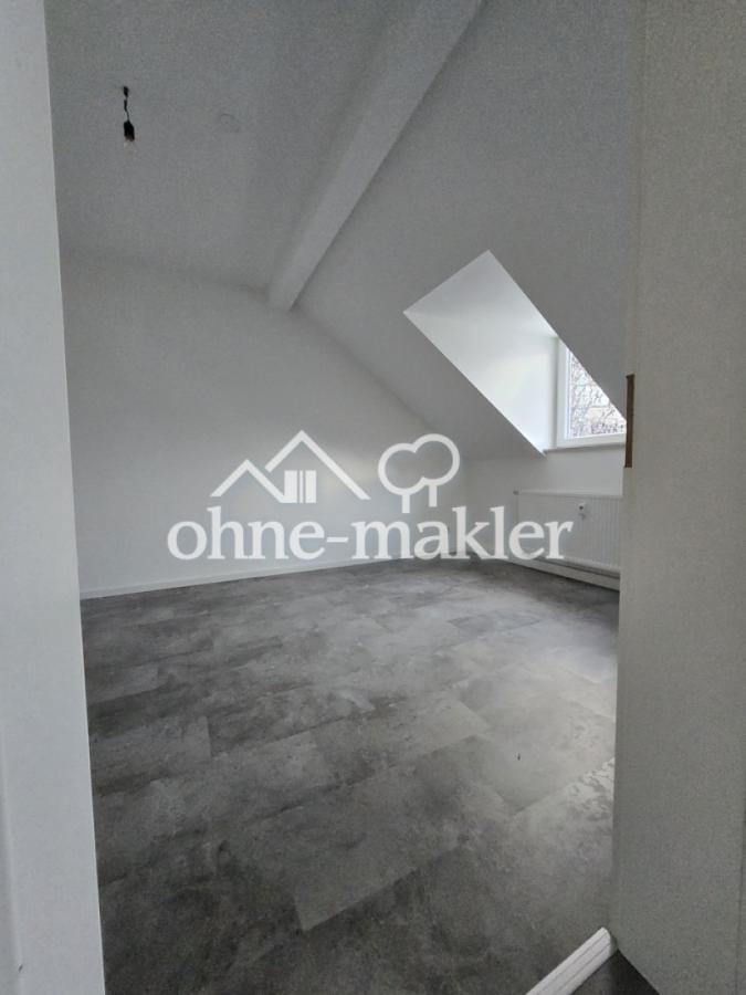 Schlafzimmer Straßenseite
