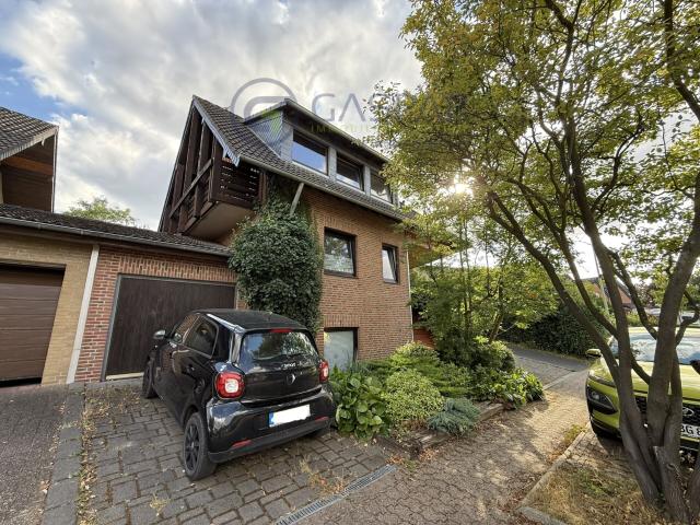 Garage und Stellplatz