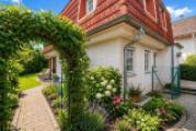 Weg zum Keller & Garten