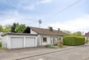 Einfamilienhaus mit 3 Garagen