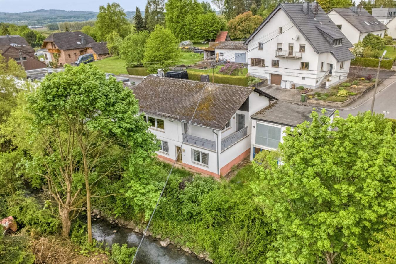 Grünes Idyll am Aubach