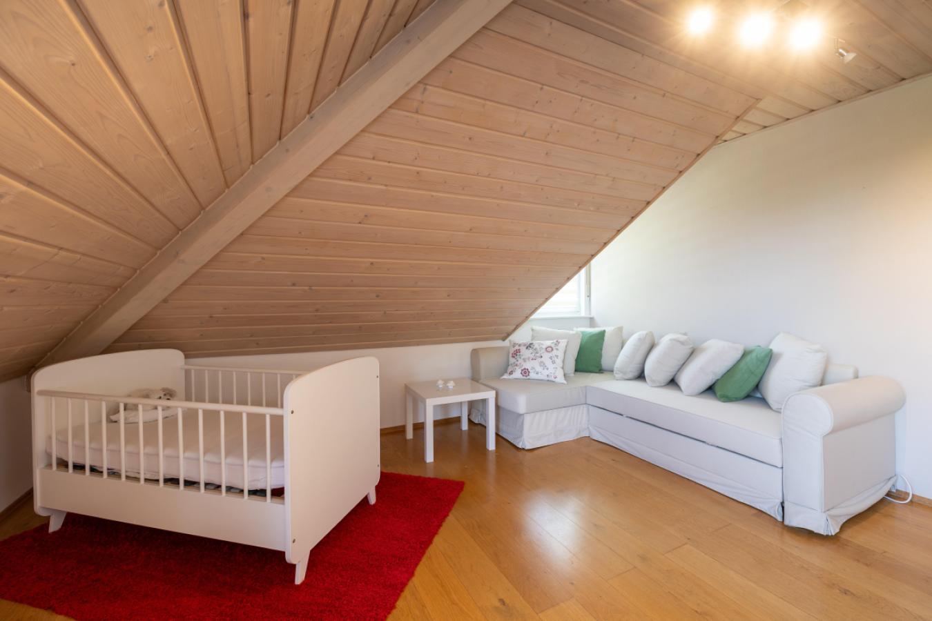 Schönes wohnliches Kinderzimmer
