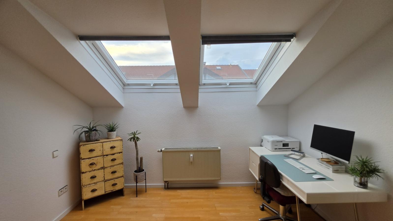 Schlafzimmer 2 mit Büro