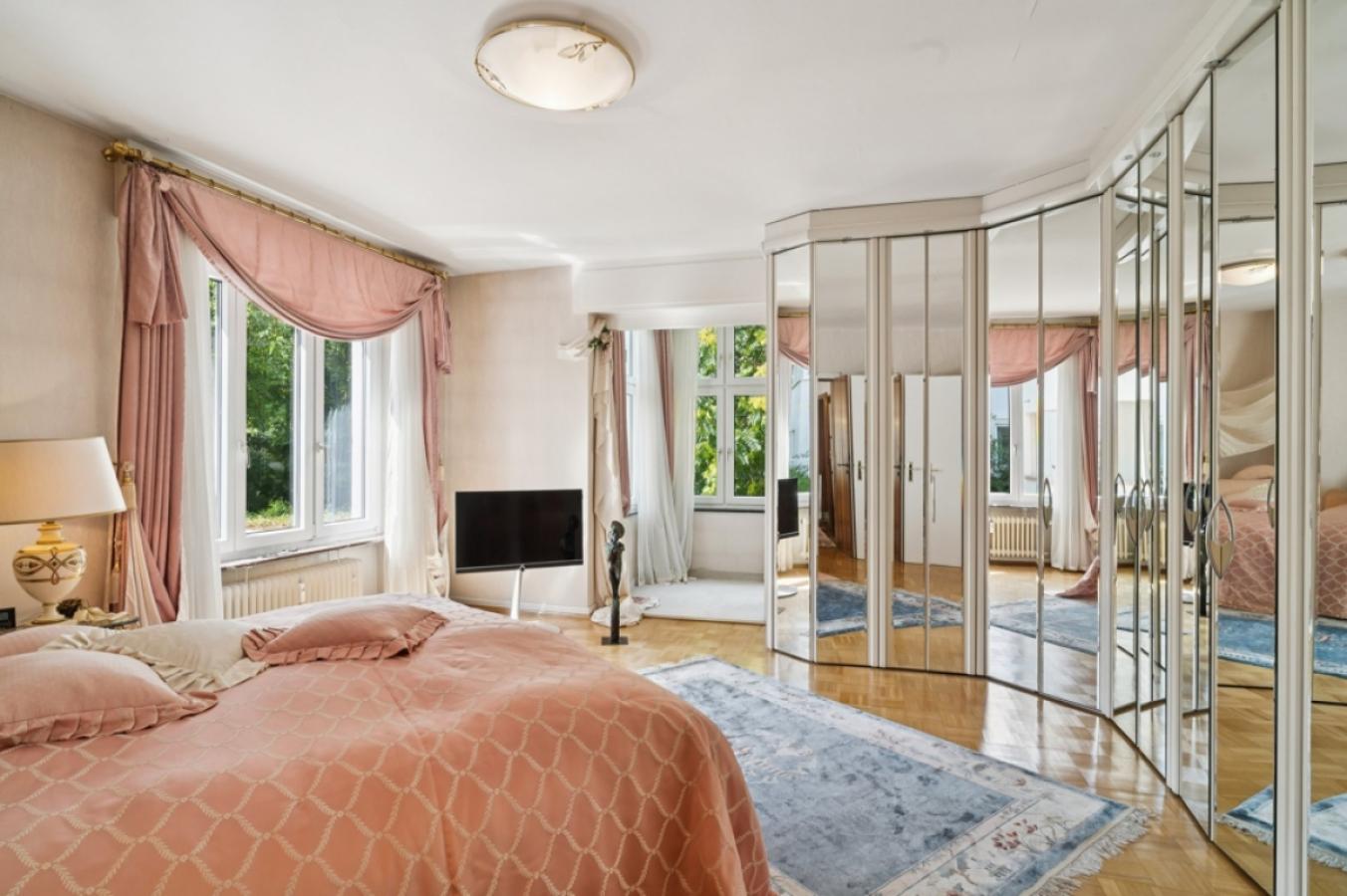 Schlafzimmer EG