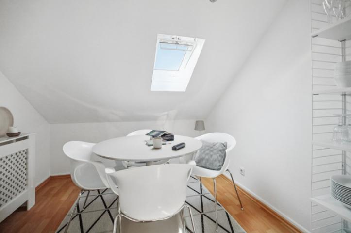 Esszimmer DG Links