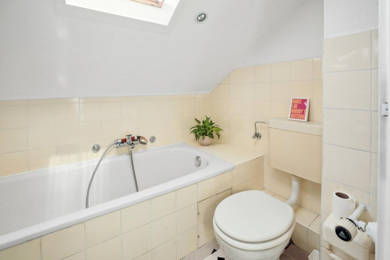 Badezimmer DG Links - Ansicht 1