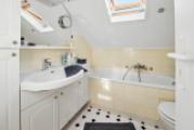 Badezimmer DG Links - Ansicht 2