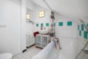 Badezimmer DG Rechts