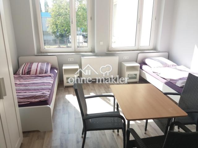 1.OG rechtes Straßenzimmer