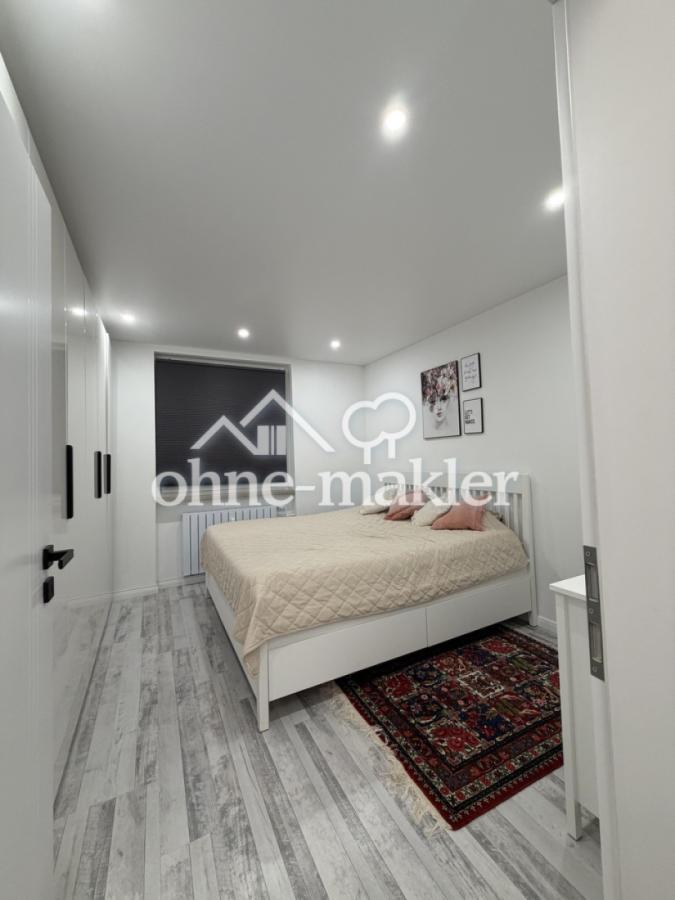 Schlafzimmer Eltern