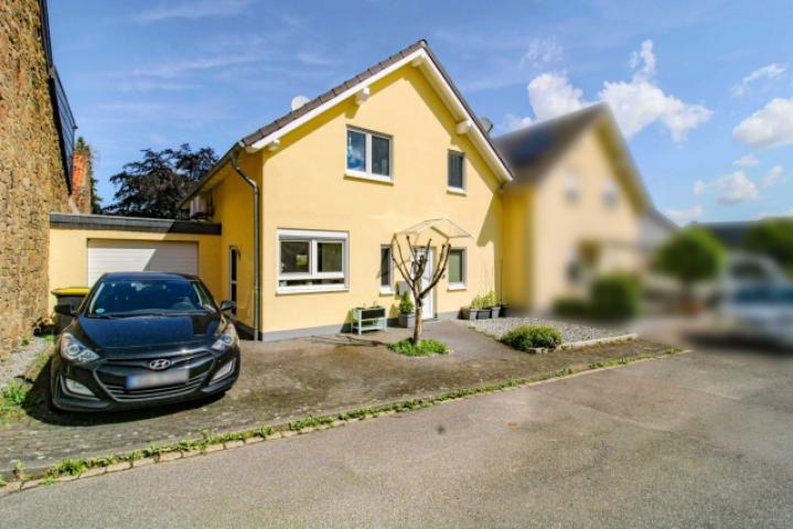 Straßenansicht