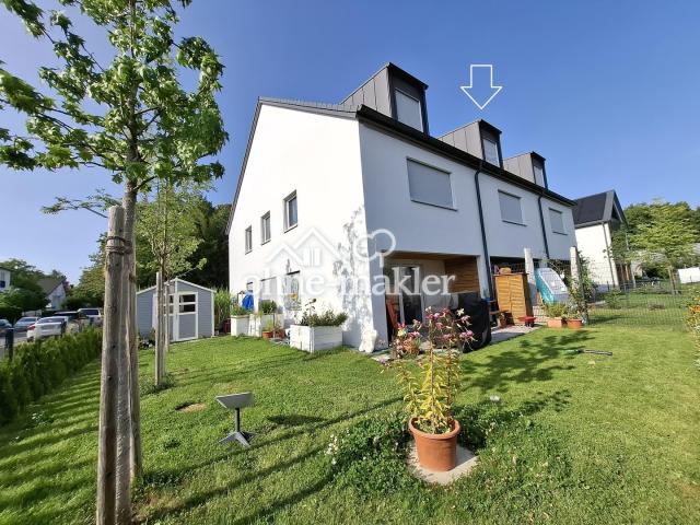 Außenansicht mit Garten