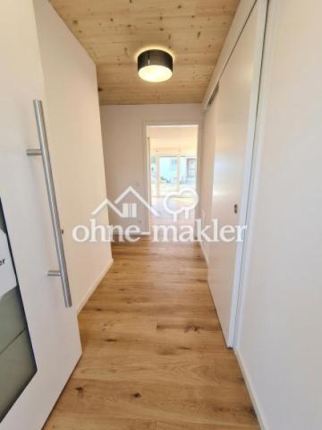 Eingangsbereich mit Garderobe