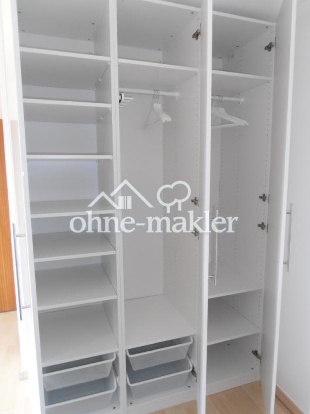 Kleiderschrank