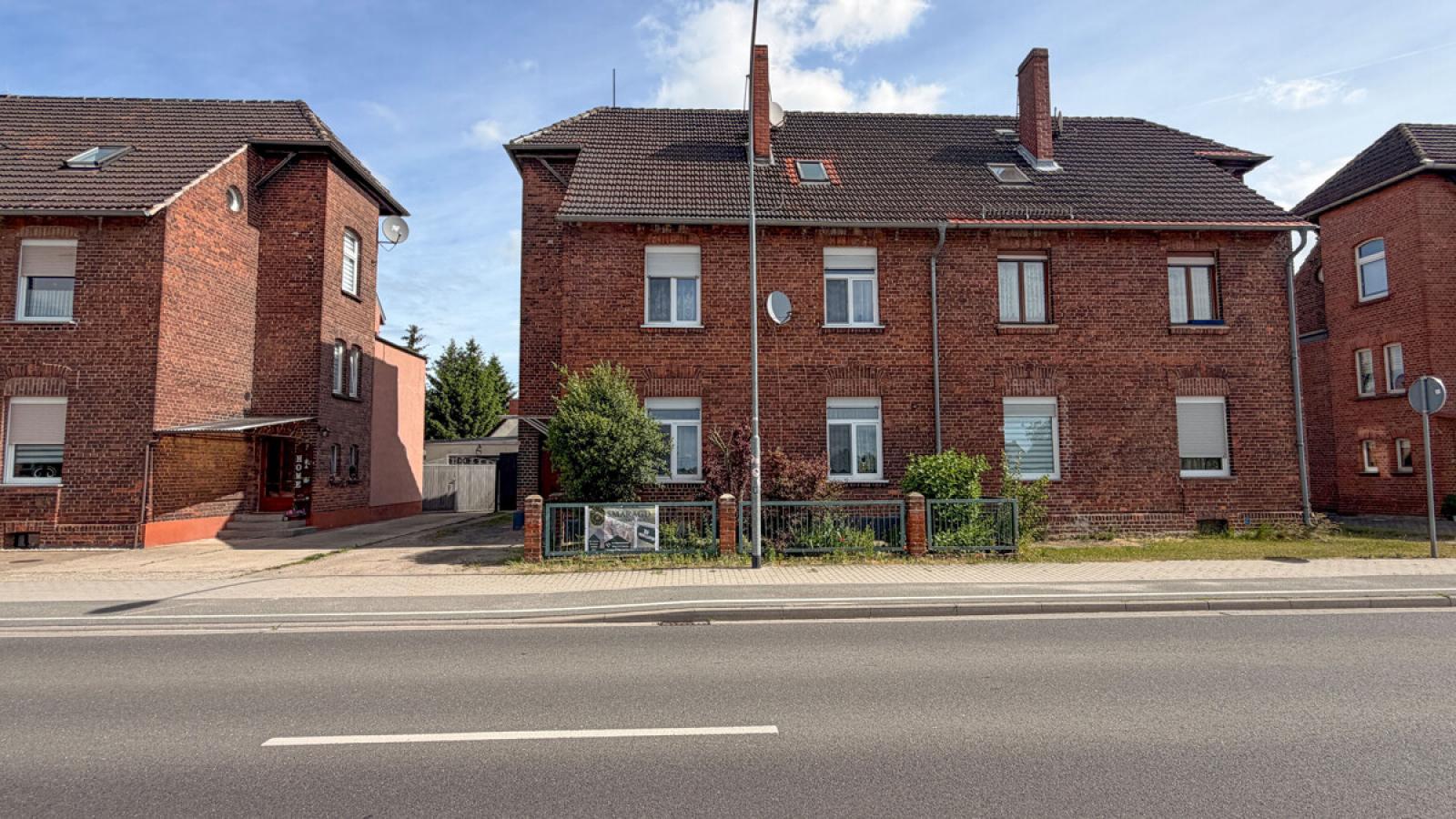 Straßenansicht