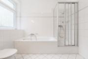 Weitere Ansicht Badezimmer Wohnung OG 