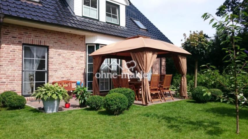 Gartenansicht mit Gaube u. Erk