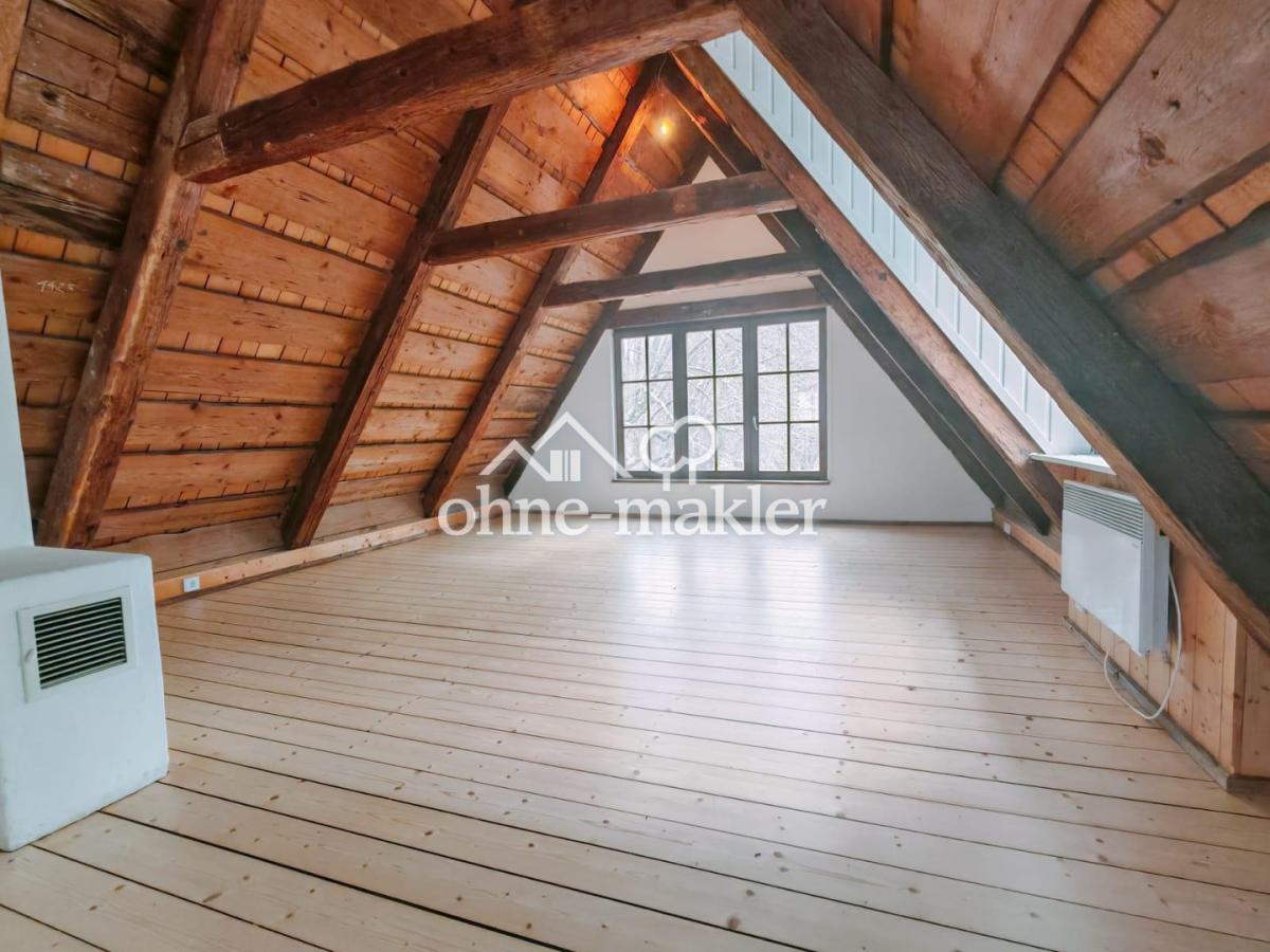 Master-Schlafzimmer DG