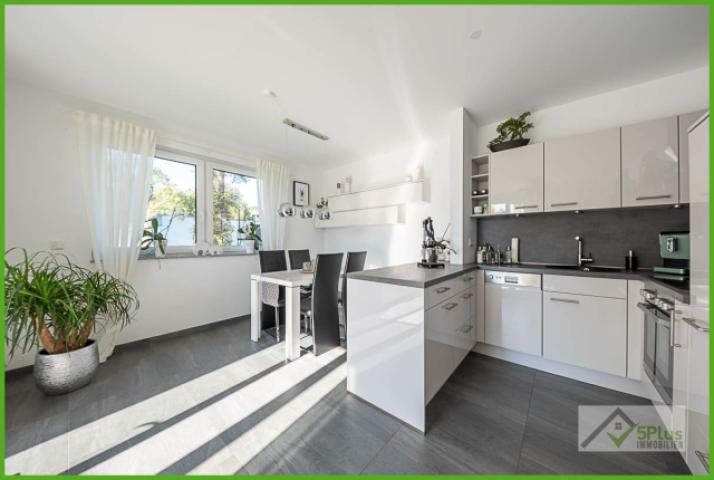 5Plus Immo Penthouse Langerwehe Wohn- Esszimmer