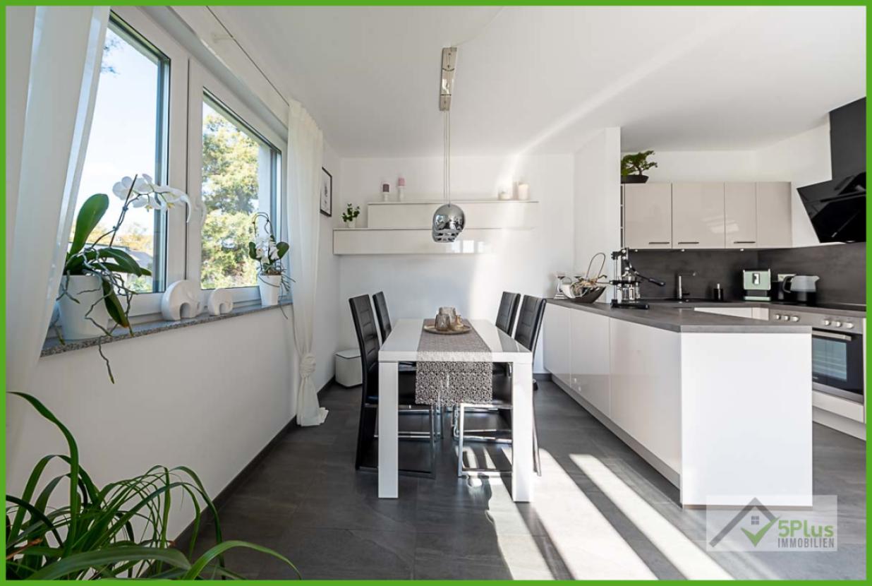 5Plus Immo Penthouse Langerwehe Wohn- Esszimmer