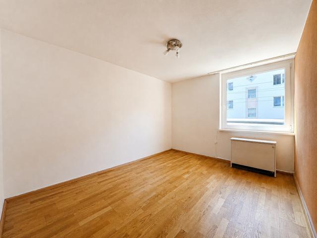 Arbeits-/ Kinderzimmer