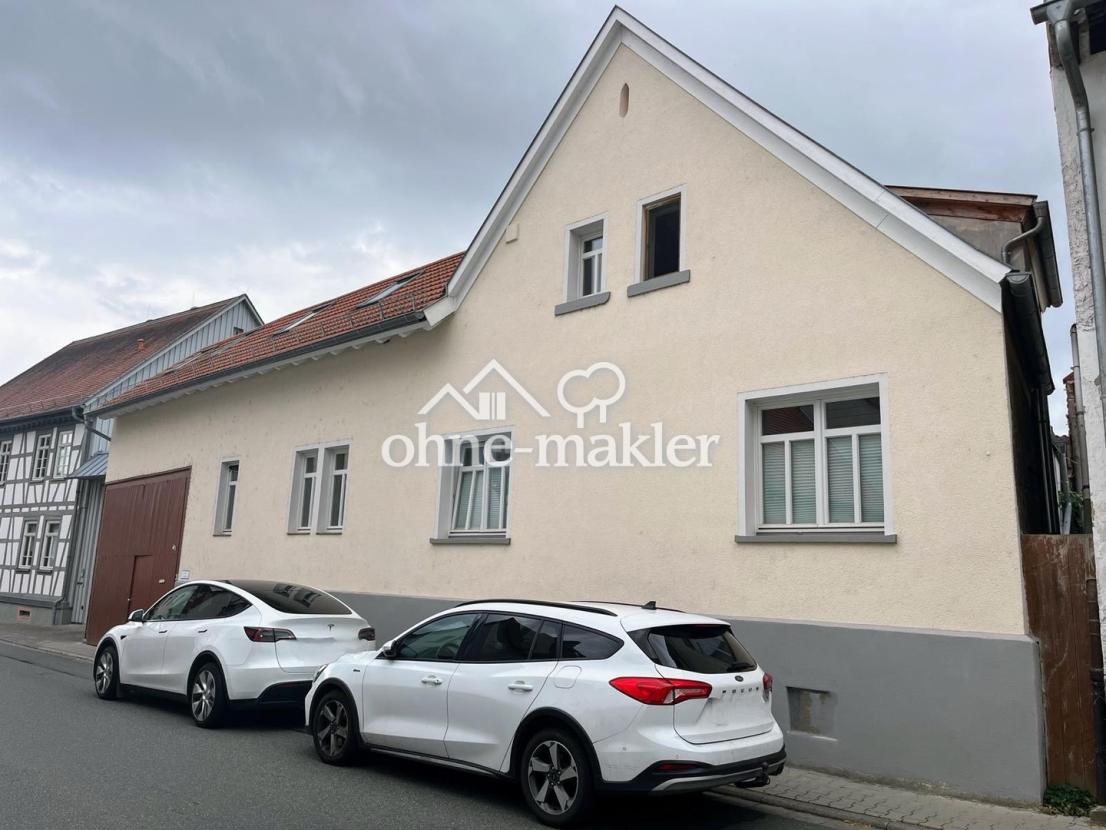 Haus - Straßenansicht 1