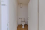 Separate Toilette