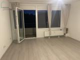 Wohnzimmer bei Nacht
