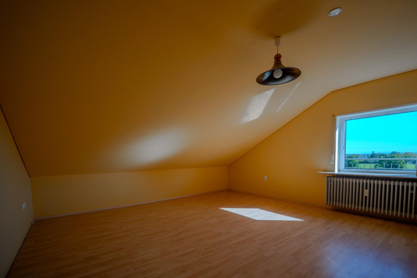 Schlafzimmer DG